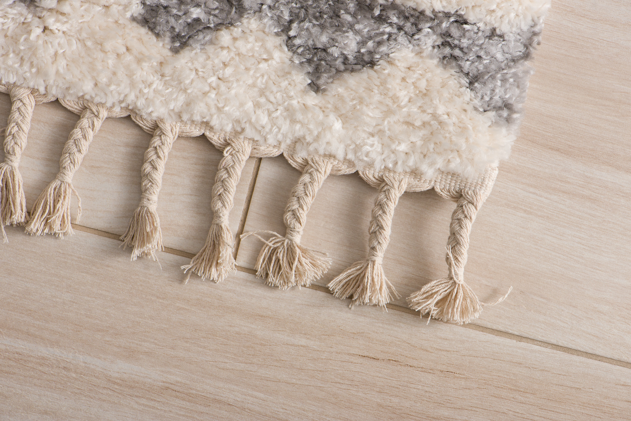 Dywan Versay Kremowy Szary Etniczny z Frędzlami