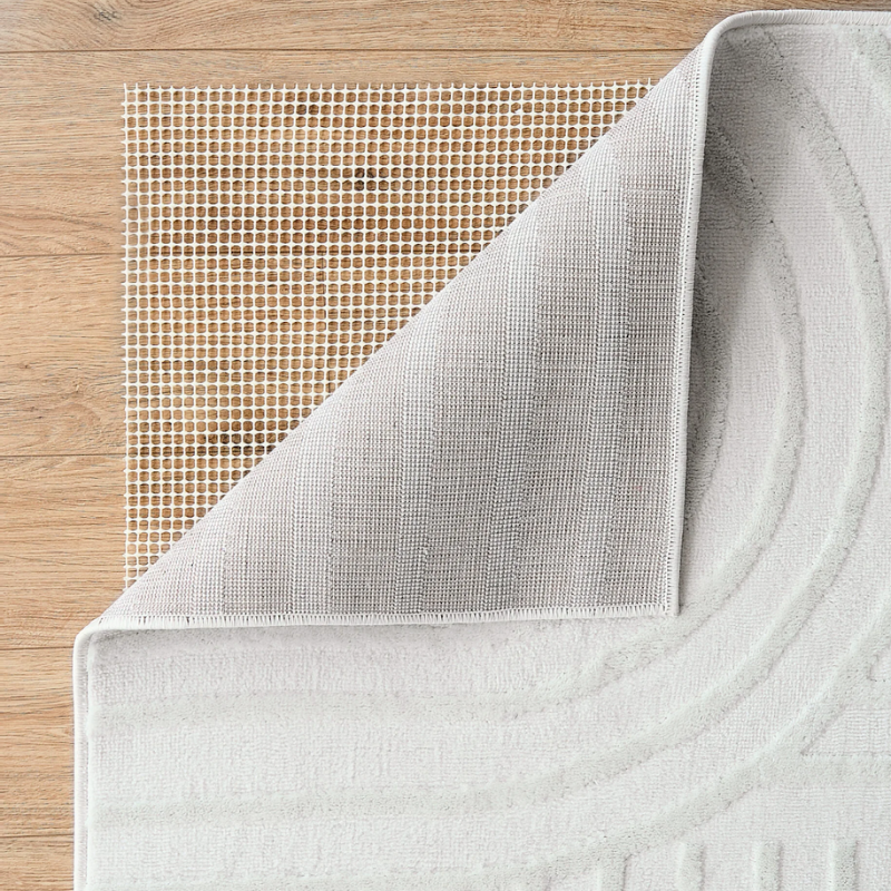 Mata antypoślizgowa pod dywanem