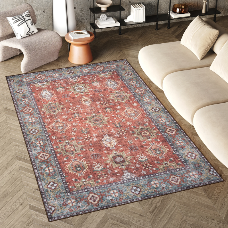 Czerwono granatowy dywan w ornamenty