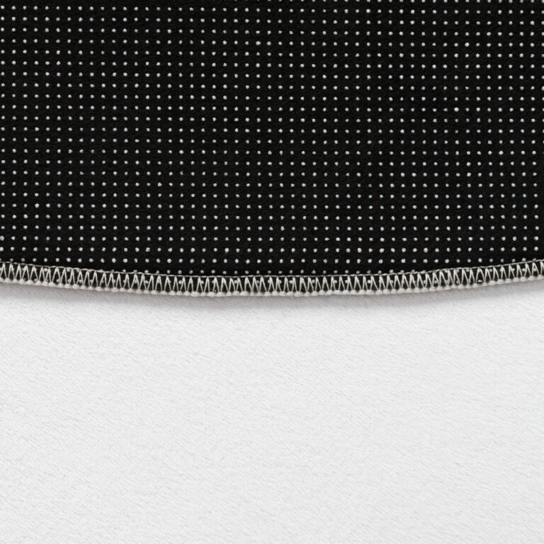 Dywan Wisp o Nieregularnym Kształcie Biały Linie