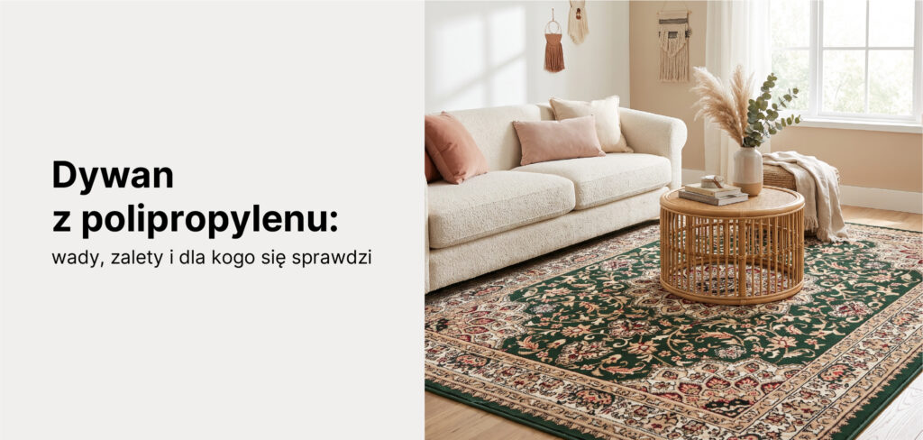 Nowoczesny salon w jasnych barwach z dywanem z krótkim włosiem w geometryczny wzór, na dywanie fragment kanapy i stolik kawowy